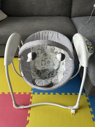 Graco baby swing - baby,