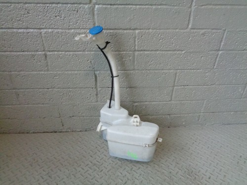 Range rover windscreen washer - windscreen,