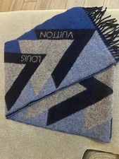 Louis Vuitton shawl scarf
