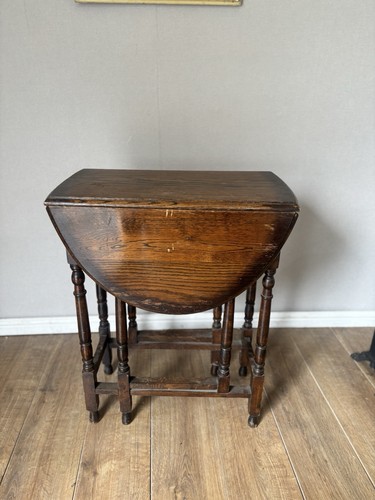 Vintage small drop leaf table - leaf,