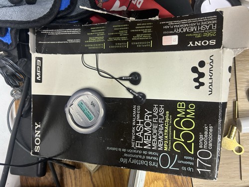 Sony 256mb rare walkman mp3 - walkman,