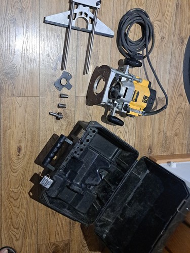 Dewalt dw625e variable - ,