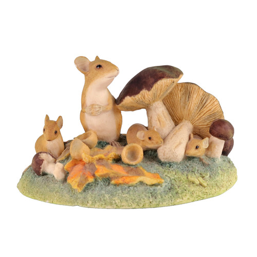 Border fine arts wwf - border, fieldmice