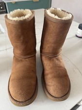 UGG Boots Size 5 Genuine Tan