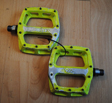 DMR V12 Flat Pedals Yellow xc