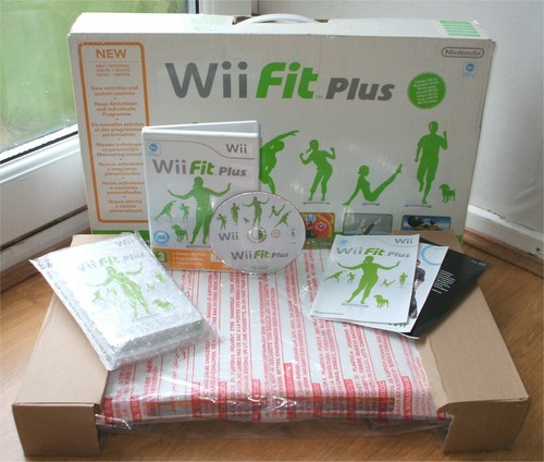 Nintendo official wii fit - wii, plus