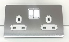 SCHNEIDER- Double Switched