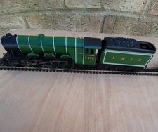 Hornby 00 Gauge Flying