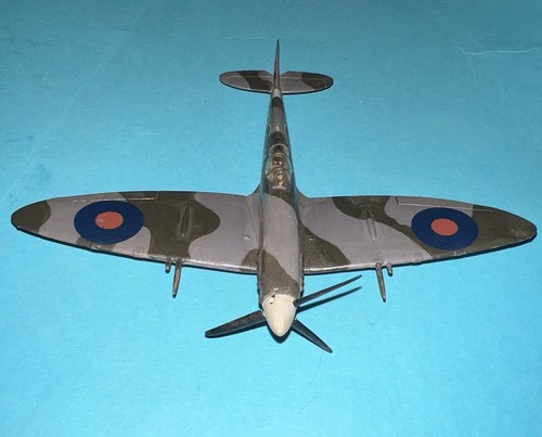 184 plane spitfire - 184, k
