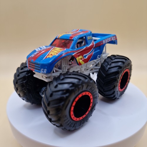Hot wheels monster truck race - monster, 'race