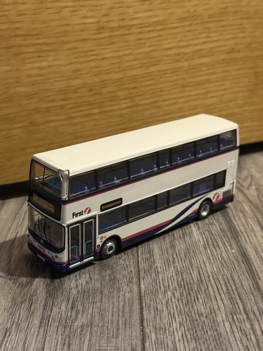 Scale model bus first - model,
