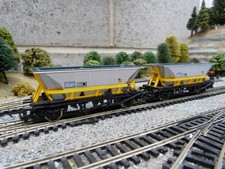 Hornby MGR hopper wagon HAA x 2 for OO gauge model train set