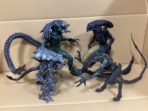 Alien predator real figure - predator,