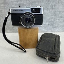 Vintage Olympus Trip 35 Film Camera w/ Olympus D. Zuiko 40mm F/2.8 Lens - good