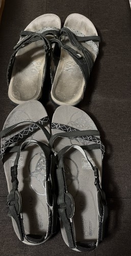 Pairs merrells women s - of,