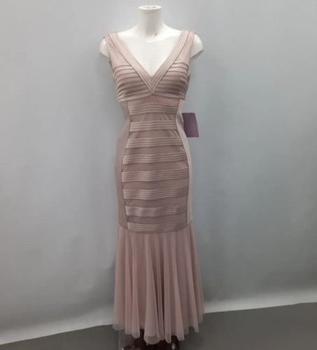 Nwt js collections - j,