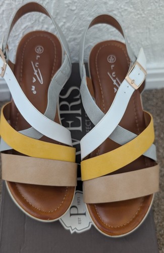 Lunar tan yellow and - tan/yellow,