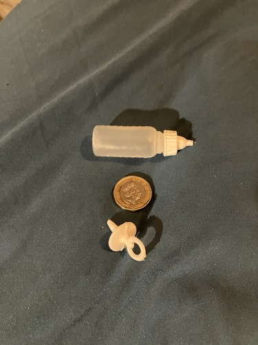 Vintage palitoy white tiny - palitoy,