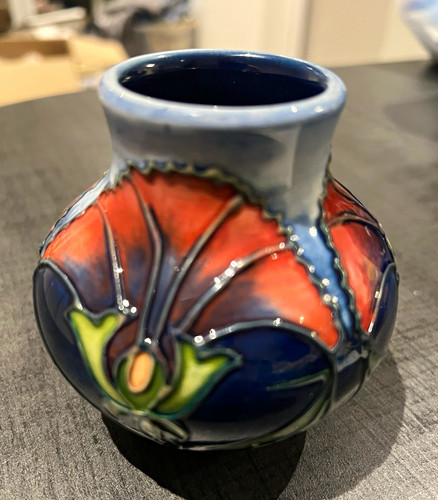 Moorcroft poppy design - design, 9cm