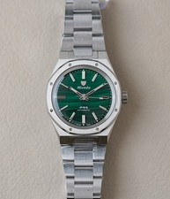 Nivada Grenchen F77 Malachite