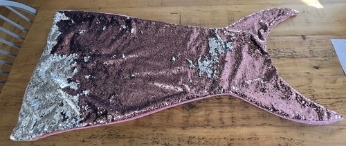 Sequined mermaid tail blanket - sequined,
