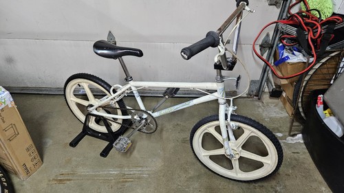 Schwinn predator free - schwinn,