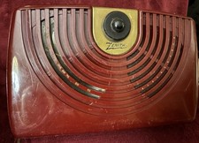 1947 Zenith Holiday AM Radio-Maroon/ Burgundy- Model 5G003 ZZ-Works!