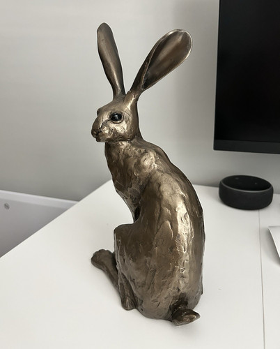 Frith sculpture harewatcher - sculpture,