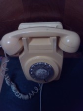 Vintage 1970s GPO 741  GNA 76/2 Wall Mounted  Dial Telephone cream  with bracket