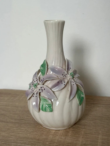 Vintage cottagecore white