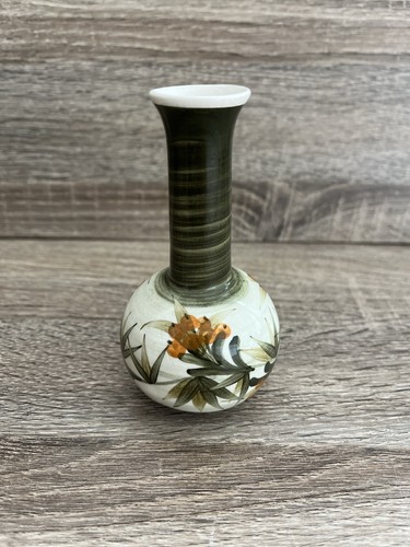 Jersey pottery bud - bud, vase