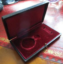 Victorian  Medal Case. Ø 