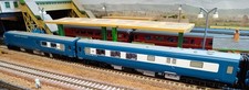 BACHMANN 31-255DC MIDLAND PULLMAN 6 CAR DMU NANKING BLUE