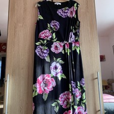 Lovely Navy Floral Dress Fully