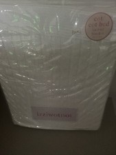 Izziwotnot White Baby Blanket