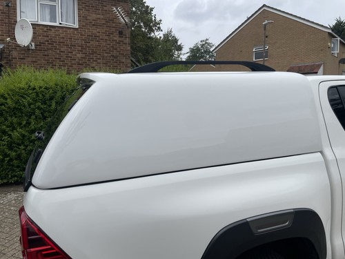 Toyota hilux 2023 canopy - toyota,