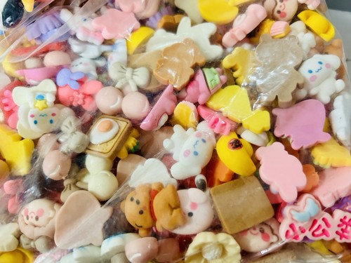 Sanrio flatback charms - flatback,