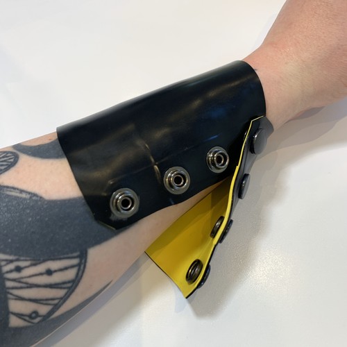 Latex rubber wrist - latex,