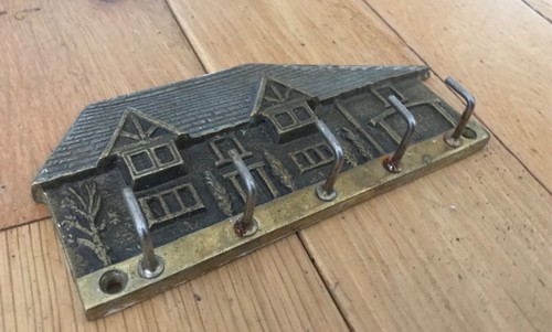 Brass house key rack - brass,