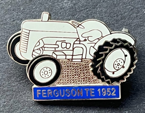 Tractor pin badge ferguson - tractor,