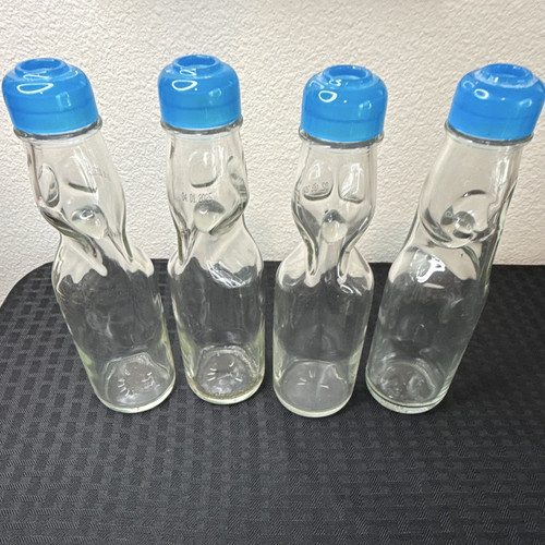 Lot clear glass bottles - lot,