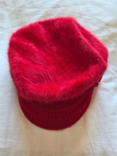 Red fluffy baker boy - hat, faux