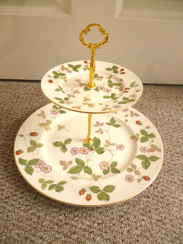 Wedgwood wild strawberry two - strawberry,
