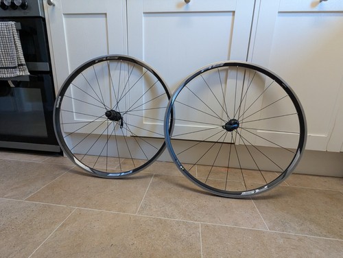 Shimano rs010 700c wheelset - shimano,