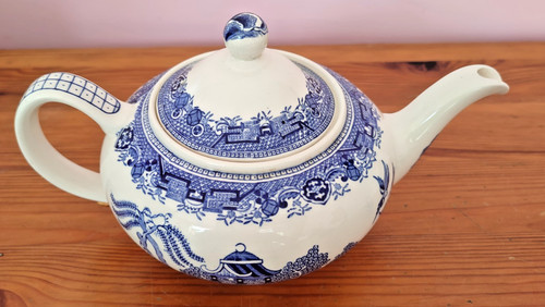 Willow pattern teapot blue - willow,
