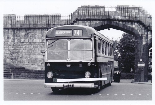 193f 6x4 bus photo - bus,