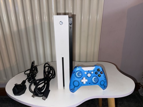 Xbox one console bundle - xbox, s