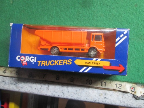 Corgi truckers man tipper - corgi,