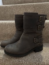 UGG Women’s Wilcox Brown