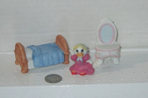 Vintage ceramic bisuue - ceramic/bisuue, daisy